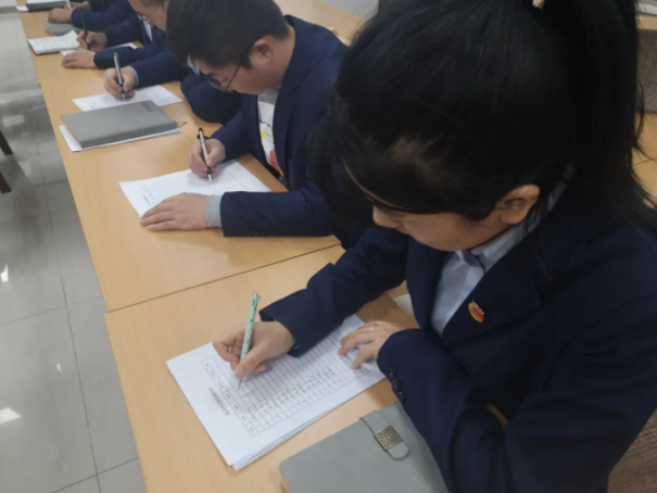 市產(chǎn)投集團團委召開(kāi)2021年度專(zhuān)題組織生活會(huì )(圖4)