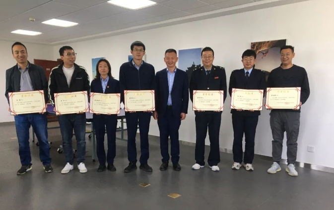 市產(chǎn)投集團團委舉辦“慶五一、迎五四”球類(lèi)聯(lián)誼比賽(圖3)